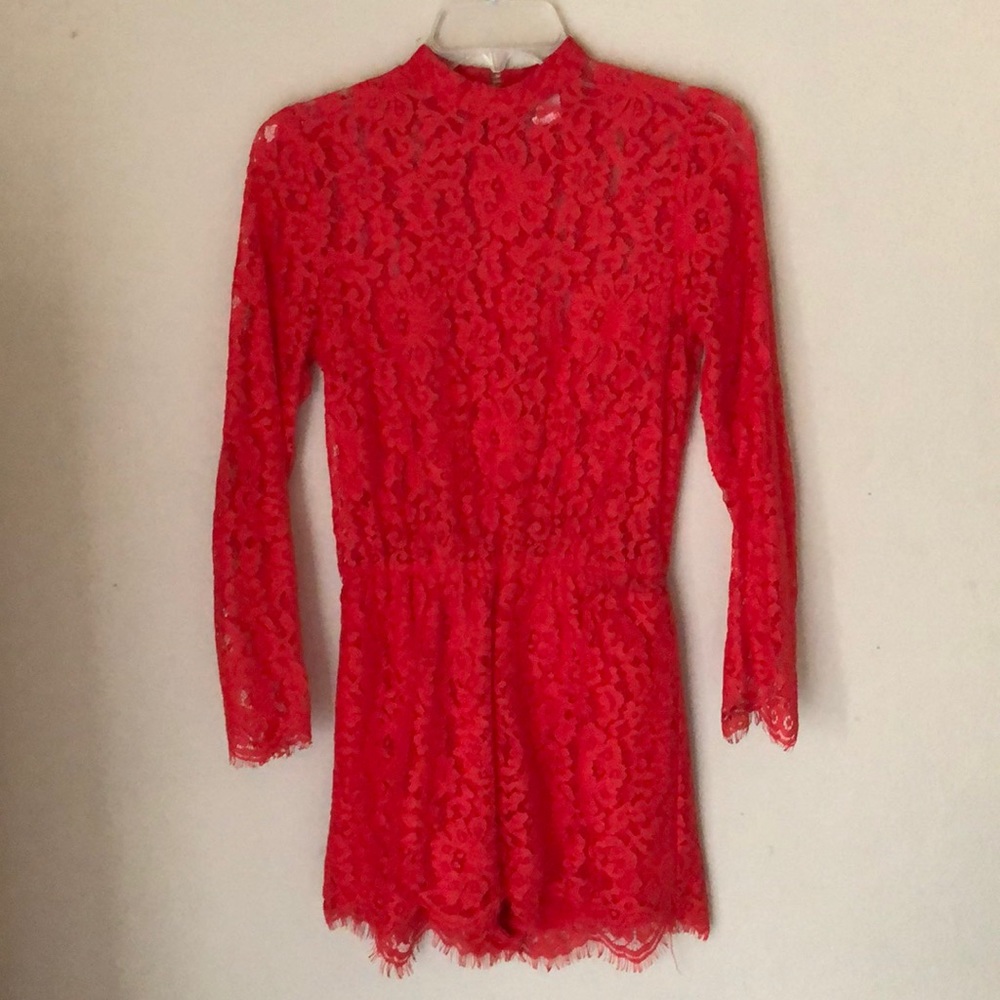 “Lace me RED!